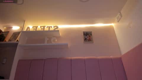 Stefa Gomez  online show from March 19, 1:27 pm