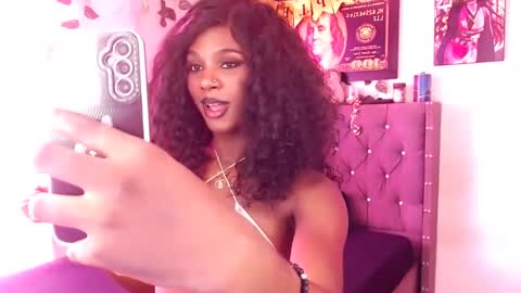 Snapshot of stefanny_2001 chatting on October 6, 3:41 pm stefanny beautiful online show from October 6, 3:41 pm