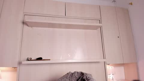 stefannyevans_ online show from July 11, 1:25 pm