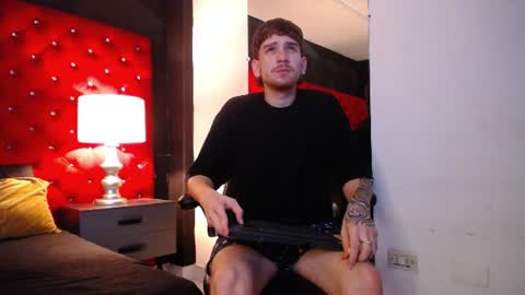 S T E F A N O  online show from June 17, 4:17 am