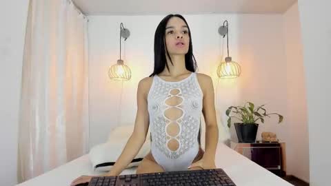 Stefany online show from February 9, 7:38 pm