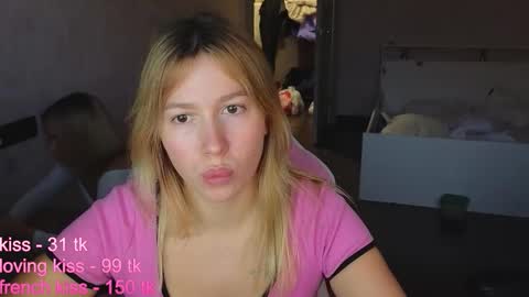 Snapshot of stefany_and_bettany chatting on October 20, 2:00 pm Stefany and Bettany online show from October 20, 2:00 pm