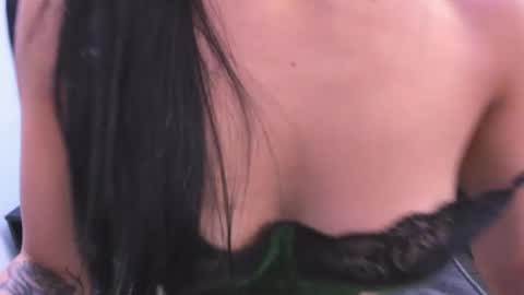 Snapshot of stefanysweett chatting on October 1, 5:28 am stefanysweett online show from October 1, 5:28 am