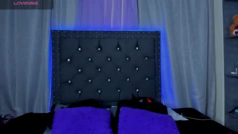 Snapshot of steff_olsen chatting on February 22, 12:18 pm steff_olsen online show from February 22, 12:18 pm