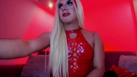 Stefany Bratz online show from February 14, 4:04 am