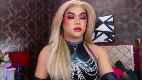 CALL ME STELLA online show from March 11, 9:24 am