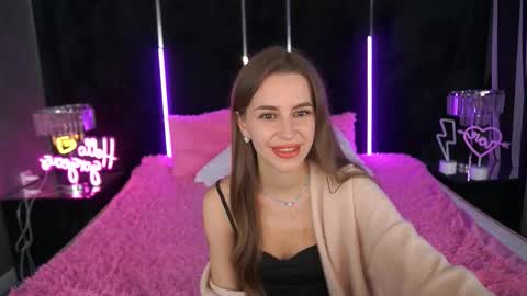 Snapshot of stellahoneywell chatting on October 9, 2:11 pm stellahoneywell online show from October 9, 2:11 pm