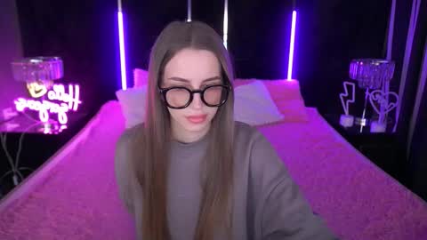 Snapshot of stellahoneywell chatting on October 21, 12:54 pm stellahoneywell online show from October 21, 12:54 pm