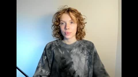 S T E L L A online show from November 19, 8:57 am