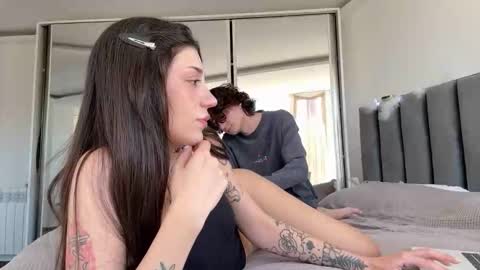 Snapshot of step__siblings chatting on September 13, 11:45 am michelle and max online show from September 13, 11:45 am