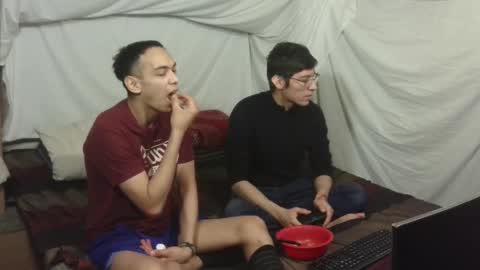 Snapshot of stepbrosplay chatting on October 4, 3:59 am Stepbrosplay online show from October 4, 3:59 am