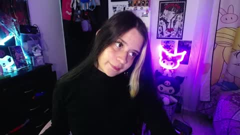Snapshot of stephani_rousso chatting on October 16, 1:05 am joha cosmo online show from October 16, 1:05 am