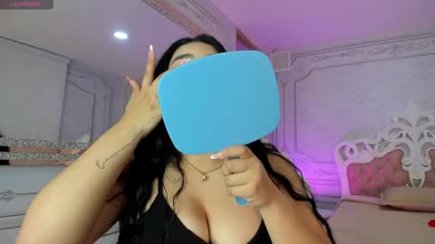 Snapshot of stephania_diamond chatting on February 15, 2:47 am online show from February 15, 2:47 am