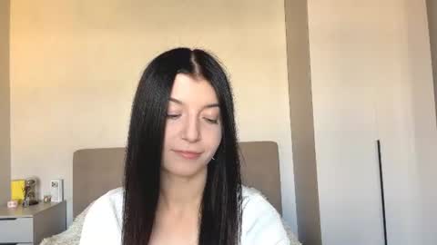 Amelia online show from July 13, 3:32 am