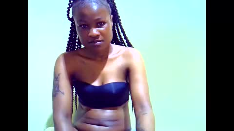 stephanieeh online show from April 18, 8:05 am