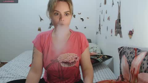 Stephanie   online show from November 4, 11:22 am