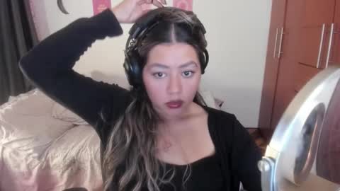 Stephanie  online show from December 14, 11:00 pm