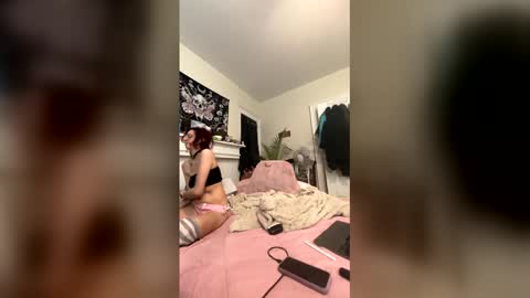 stephielynnnnn online show from May 24, 4:02 pm