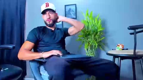 Snapshot of stev_velez chatting on September 24, 2:46 pm Steve online show from September 24, 2:46 pm