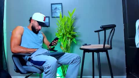 Snapshot of stev_velez chatting on October 17, 11:58 am Steve online show from October 17, 11:58 am