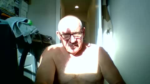 stevejons47 online show from October 8, 1:17 pm