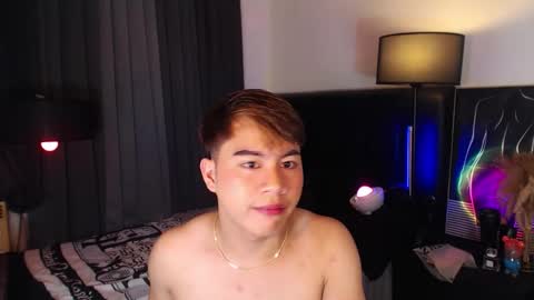 Snapshot of stevetwinktop chatting on October 17, 1:04 pm STEVE online show from October 17, 1:04 pm