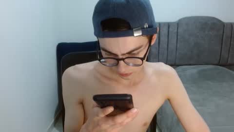 stiv_grant online show from May 19, 1:56 am