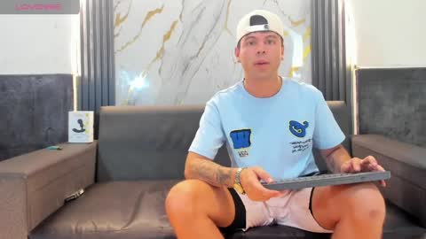 friends online show from April 23, 5:48 am