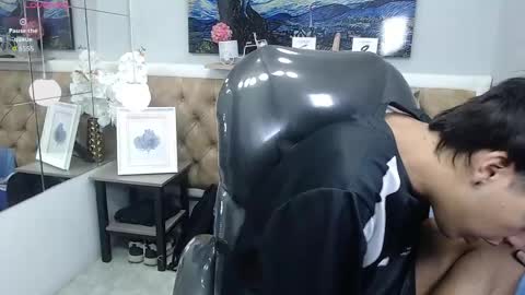 Stiwen online show from June 5, 2:44 pm