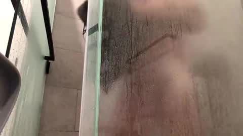 stlhotwifeguy online show from January 6, 6:31 pm