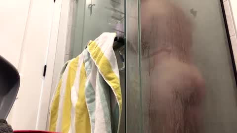 stlhotwifeguy online show from December 11, 4:09 pm