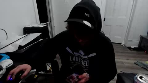 stonedpanda77 online show from April 13, 12:04 am