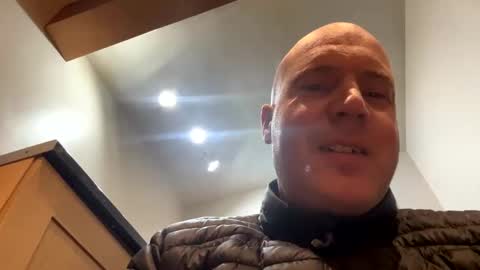 Stoodley22 online show from February 18, 5:53 am