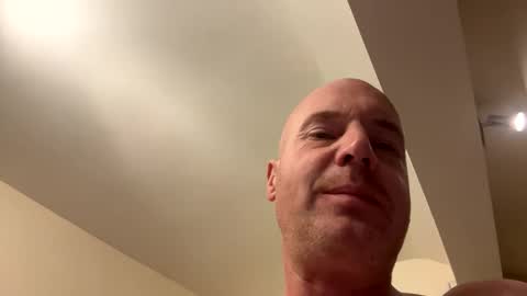 Stoodley22 online show from October 27, 3:45 pm