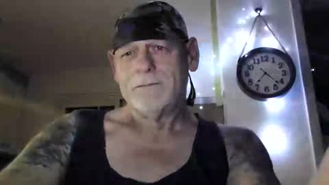 Snapshot of stormynorm14 chatting on December 29, 12:20 am stormynorm14 online show from December 29, 12:20 am