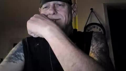 Snapshot of stormynorm14 chatting on October 25, 1:50 am stormynorm14 online show from October 25, 1:50 am