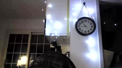 Snapshot of stormynorm14 chatting on December 25, 1:53 am stormynorm14 online show from December 25, 1:53 am