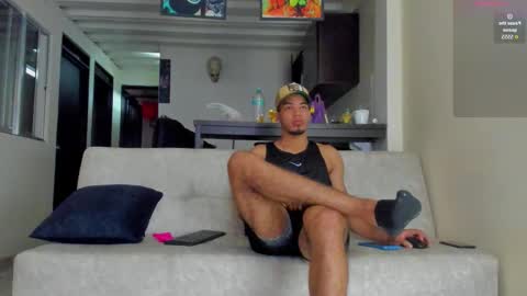 straight__friends online show from January 9, 2:33 pm