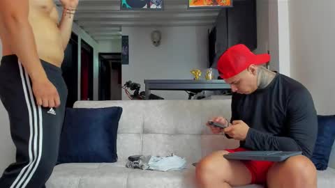 straight__friends online show from November 24, 3:22 pm