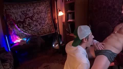 Cowboy Zuhly online show from December 4, 4:01 am