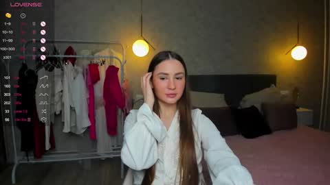 Laura online show from February 28, 2:54 pm