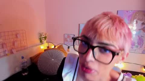 strawberry_kitty_ online show from November 2, 3:28 am