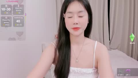 Snapshot of strawberry_loveee chatting on October 9, 4:01 pm strawberry_loveee online show from October 9, 4:01 pm