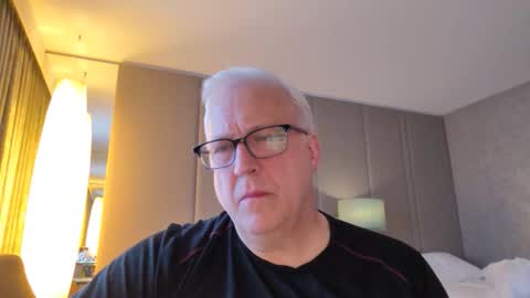 Snapshot of strkgforyou chatting on October 24, 10:16 am Stroking For You online show from October 24, 10:16 am