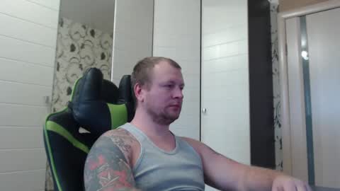 Snapshot of strongass18 chatting on February 9, 11:14 am Alex online show from February 9, 11:14 am