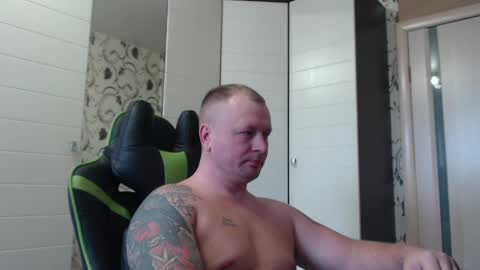 Snapshot of strongass18 chatting on March 1, 1:29 pm Alex online show from March 1, 1:29 pm