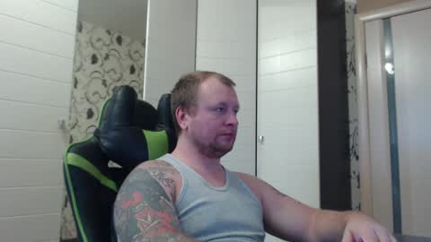 Snapshot of strongass18 chatting on February 8, 11:44 am Alex online show from February 8, 11:44 am