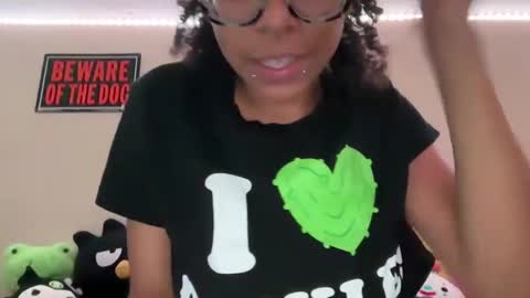 strrwberry online show from October 9, 8:03 pm