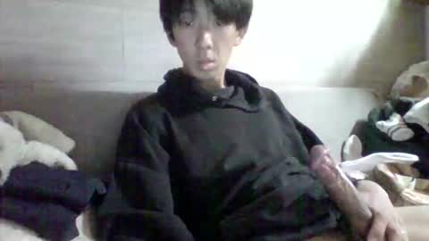 Asian boy online show from February 1, 6:16 pm