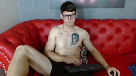 stuart_white online show from October 30, 6:08 pm